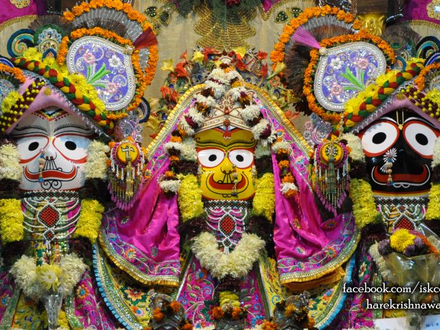 Jagannath Baladeva Subhadra Wallpaper (002) Size 2400×1350 Download