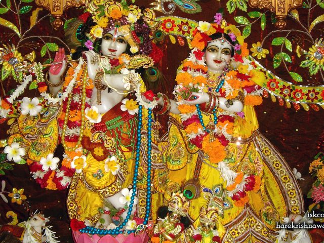 Sri Sri Radha Giridhari Wallpaper (006) Size 1600×900 Download