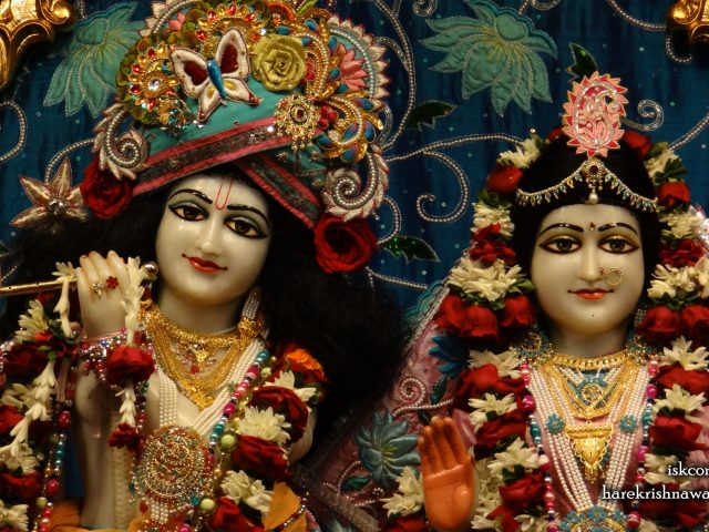 Sri Sri Radha Govinda Close up Wallpaper (008) Size 2400×1350 Download