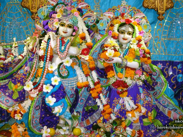 Sri Sri Radha Giridhari Wallpaper (010) Size 2400×1350 Download