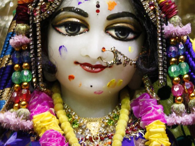 Sri Radha Close up Wallpaper (011) Size 675×1200 Download