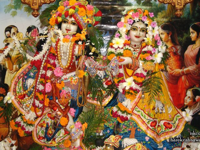 Sri Sri Radha Giridhari Wallpaper (017) Size 2400×1350 Download