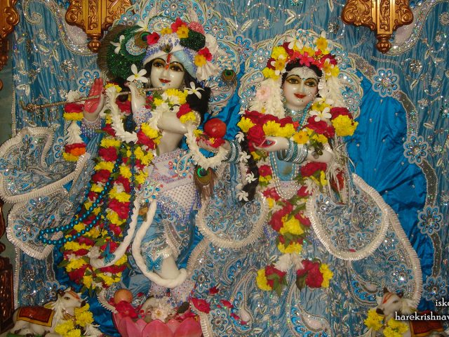 Sri Sri Radha Giridhari Wallpaper (032) Size 1600×900 Download