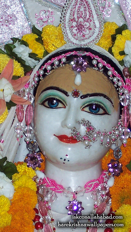 Sri Radha Close up Wallpaper (001) Size 450x800 Download