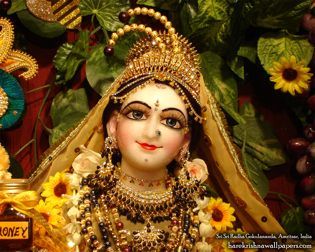 Sri Radha Close up Wallpaper (012) Size 1280x1024 Download
