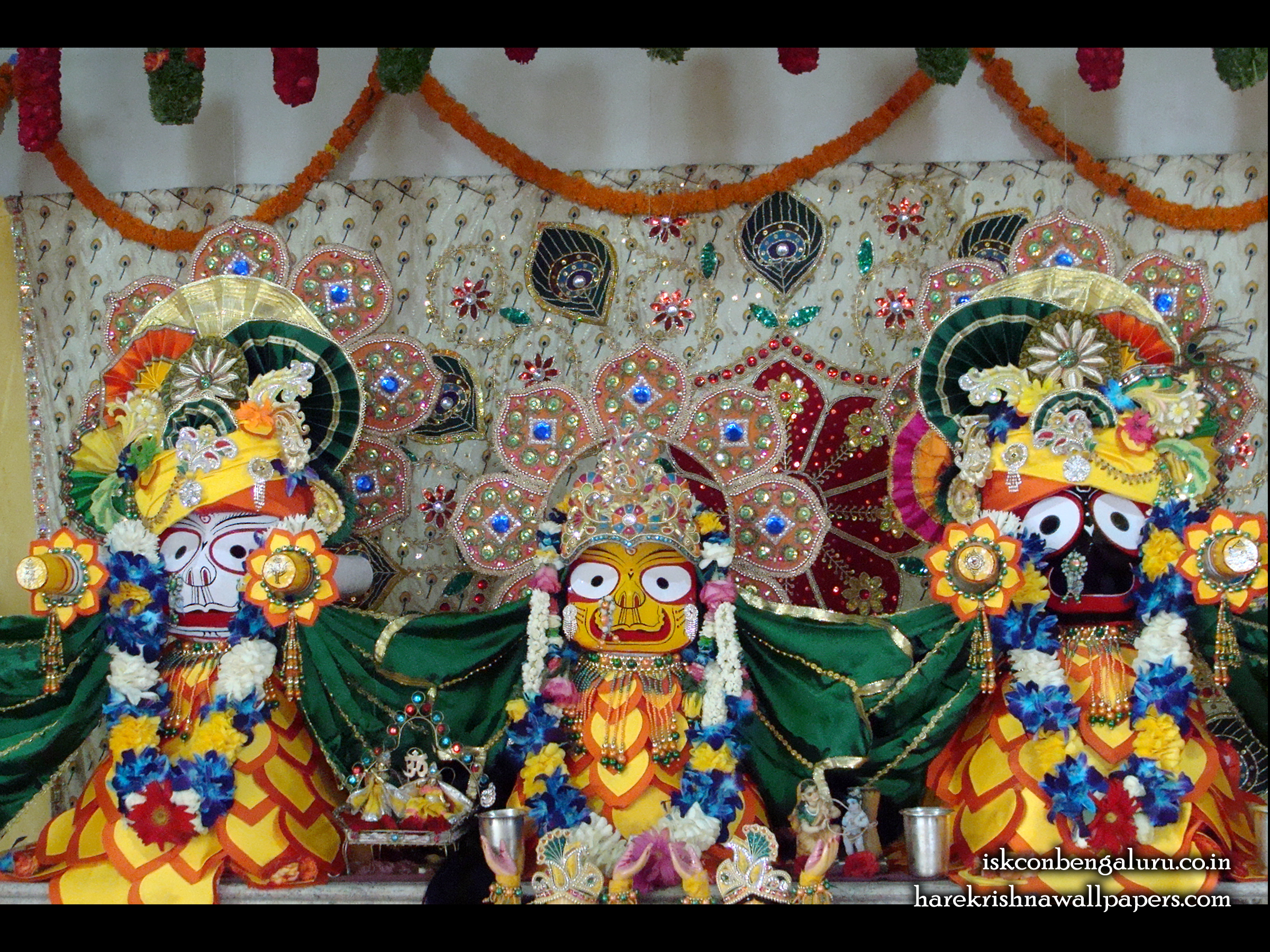 Jagannath Baladeva Subhadra Wallpaper (001) Size 2400x1800 Download