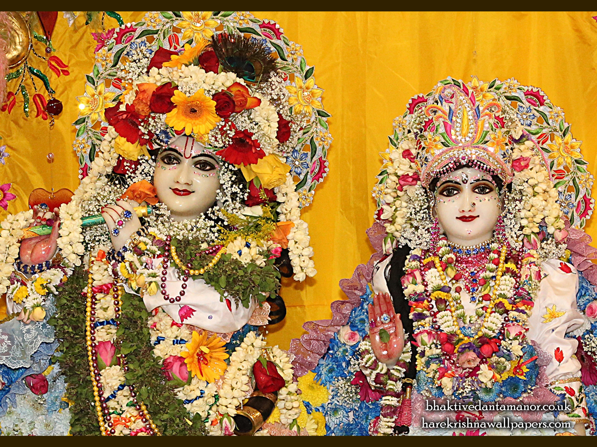Sri Sri Radha Gokulananda Close up Wallpaper (024) Size 1920x1440 Download