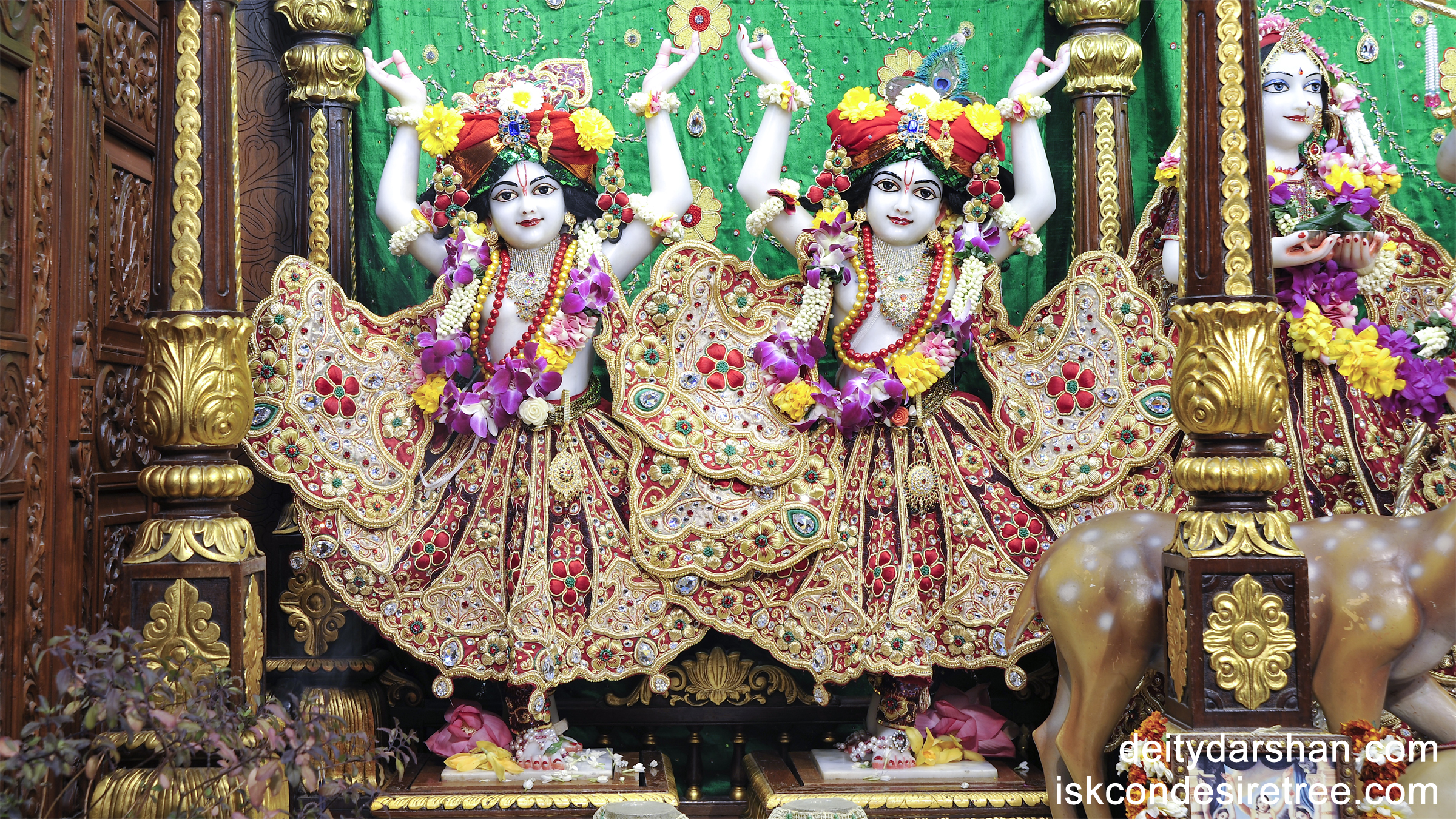 Sri Sri Nitai Gaurachandra Wallpaper (008) Size 2400x1350 Download