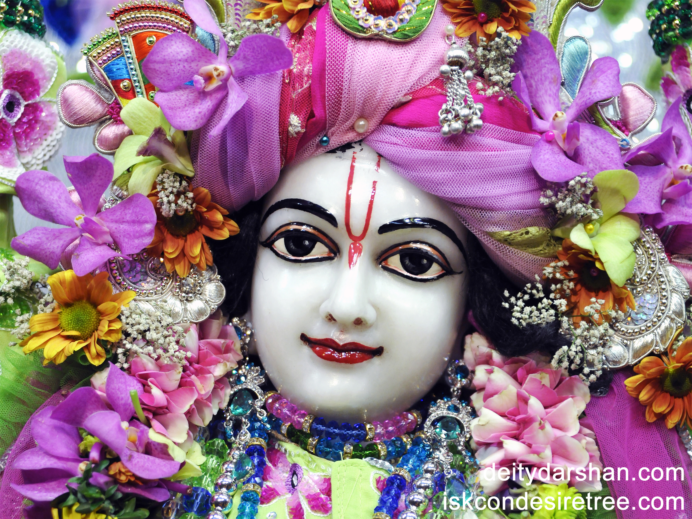 Sri Gaurachandra Close up Wallpaper (017) Size 2400x1800 Download