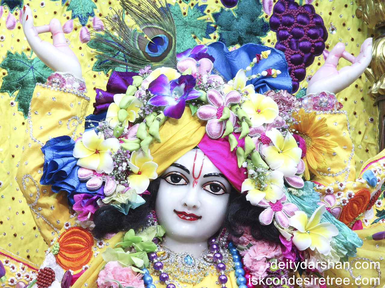 Sri Gaurachandra Close up Wallpaper (019) Size 1280x960 Download