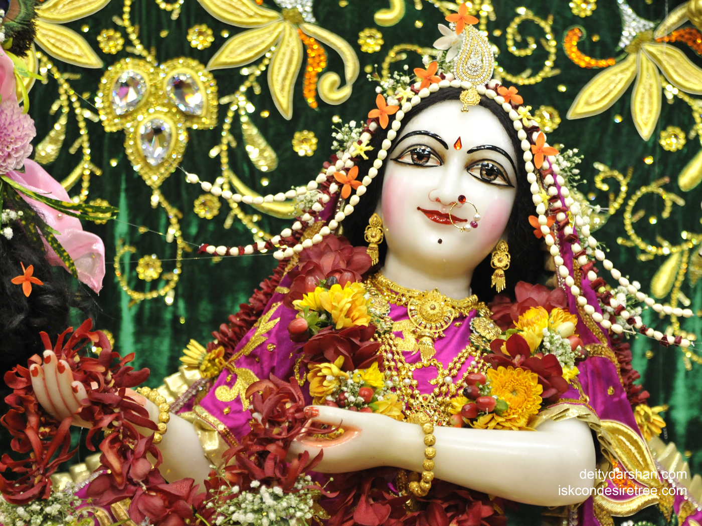 Srimati Radharani Close up Wallpaper (074) Size 1400x1050 Download