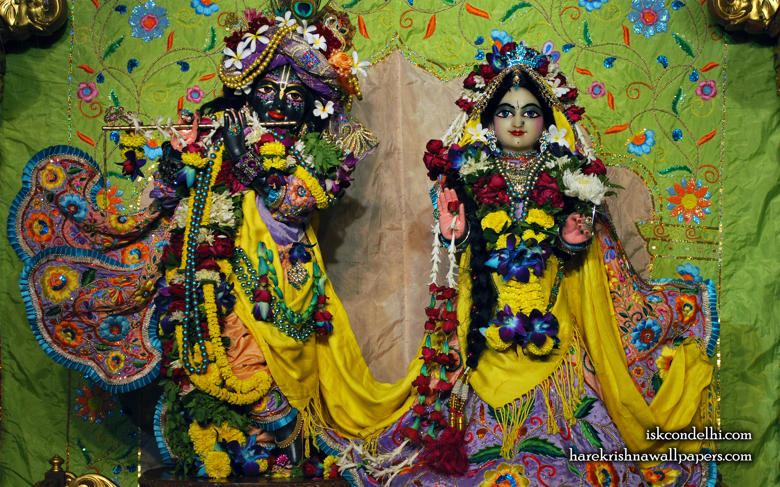 Sri Sri Radha Parthasarathi Wallpaper (008) Size 2560x1600 Download