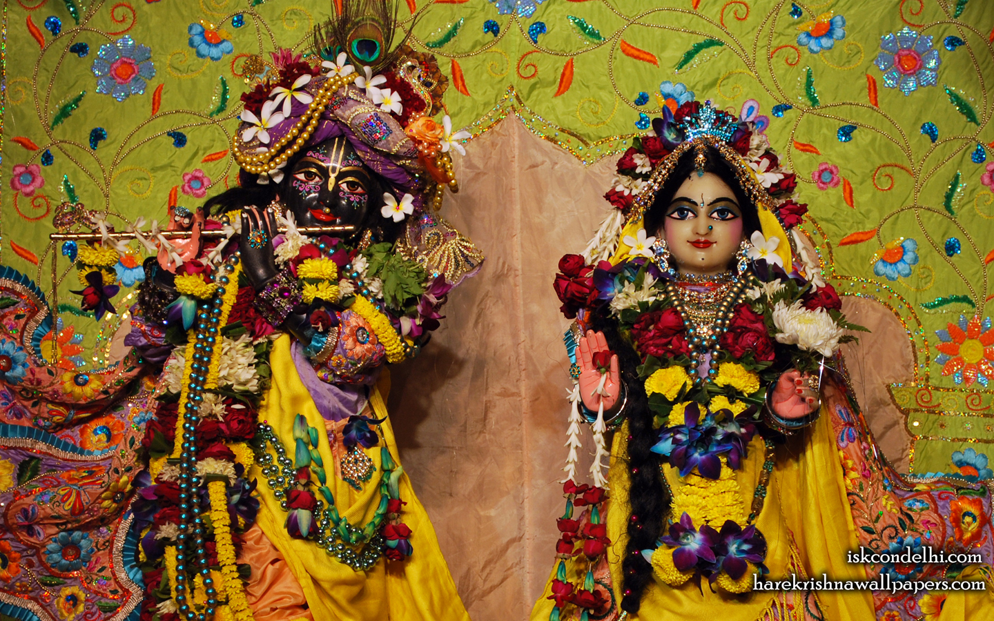 Sri Sri Radha Parthasarathi Close up Wallpaper (008) Size 1440x900 Download