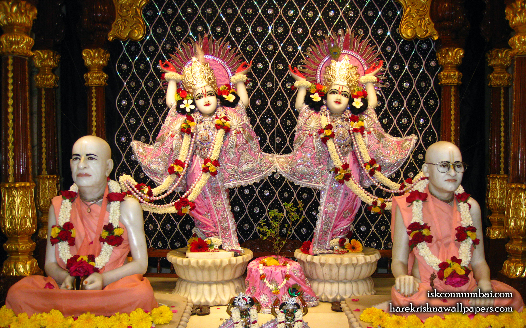 Sri Sri Gaura Nitai With Acharyas Wallpaper (015) Size 1680x1050 Download