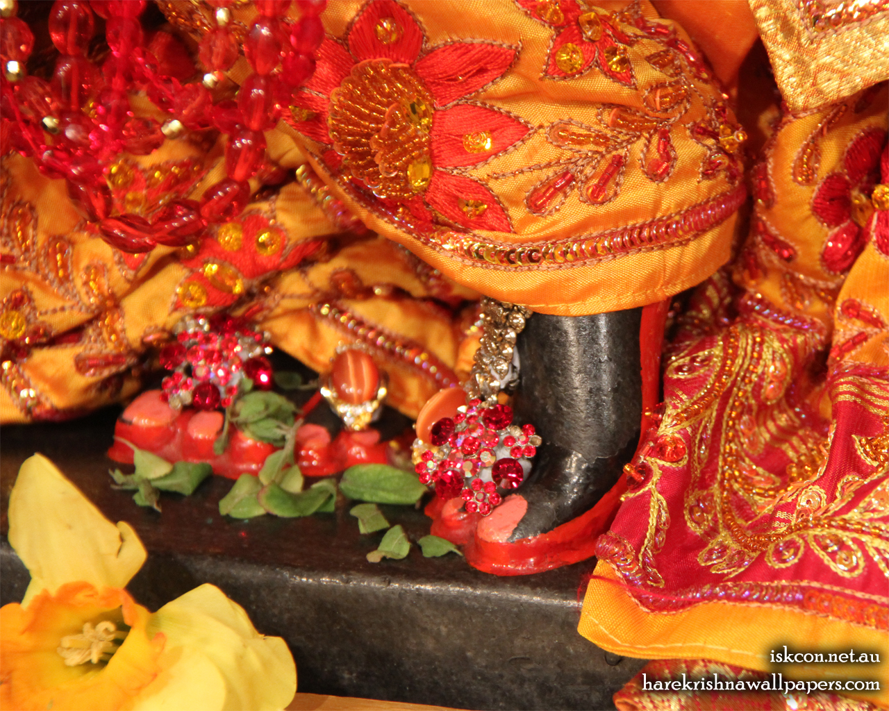 Sri Vallabh Feet Wallpaper (002) Size 1280x1024 Download