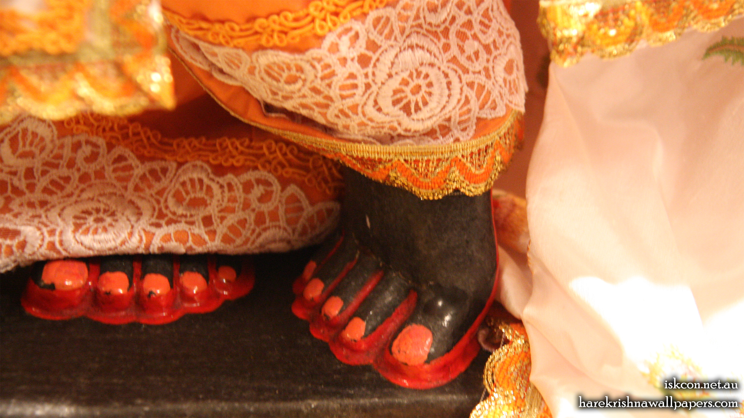 Sri Vallabh Feet Wallpaper (004) Size 2400x1350 Download