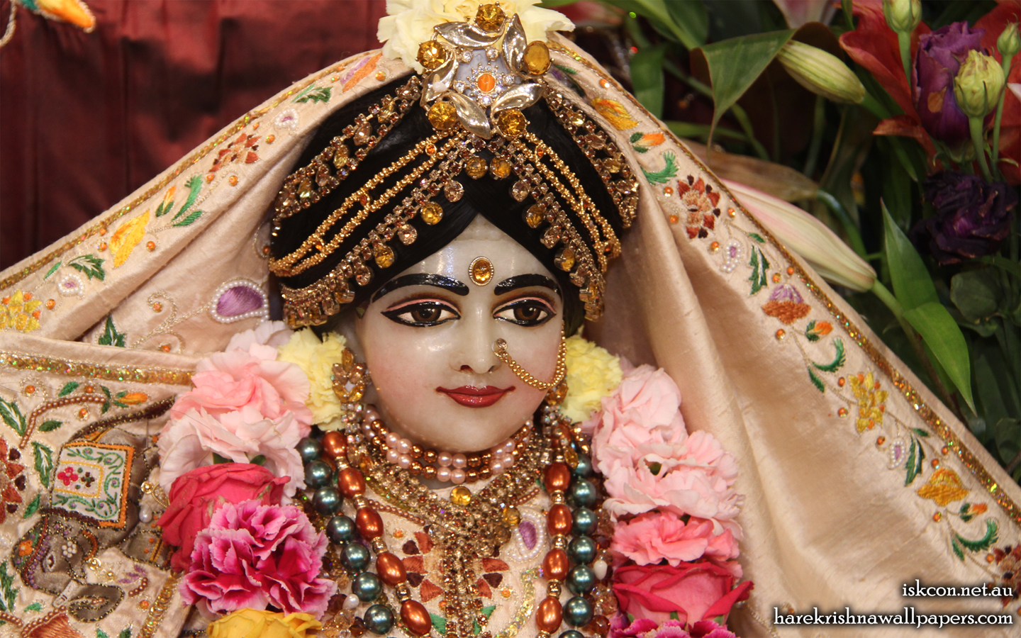 Sri Radha Close up Wallpaper (006) Size 1440x900 Download