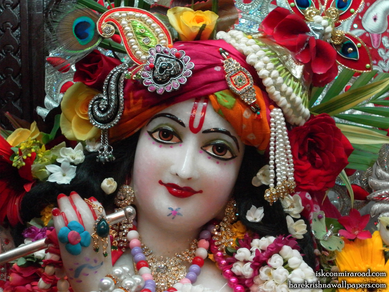 Sri Giridhari Close up Wallpaper (010) Size 1280x960 Download