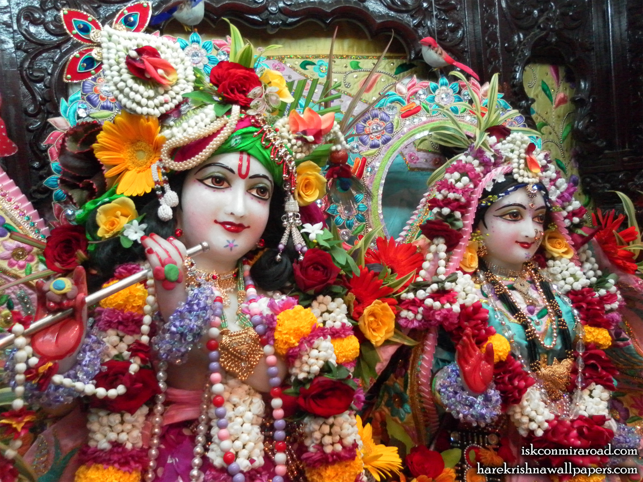 Sri Sri Radha Giridhari Close up Wallpaper (013) Size 1280x960 Download