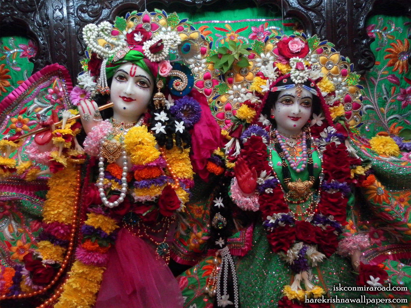 Sri Sri Radha Giridhari Close up Wallpaper (023) Size 1400x1050 Download