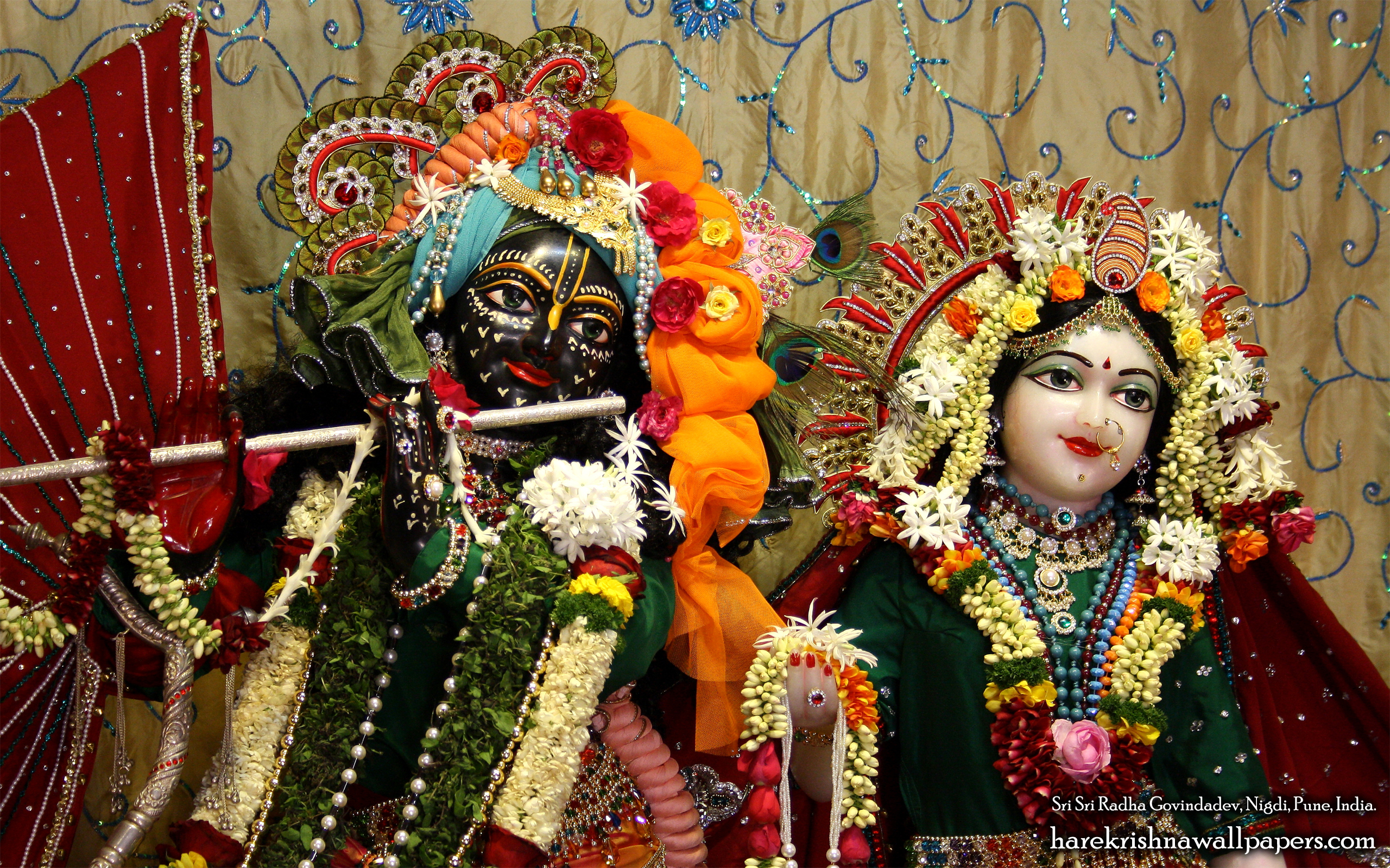 Sri Sri Radha Govind Close up Wallpaper (006) Size 2560×1600 Download ...