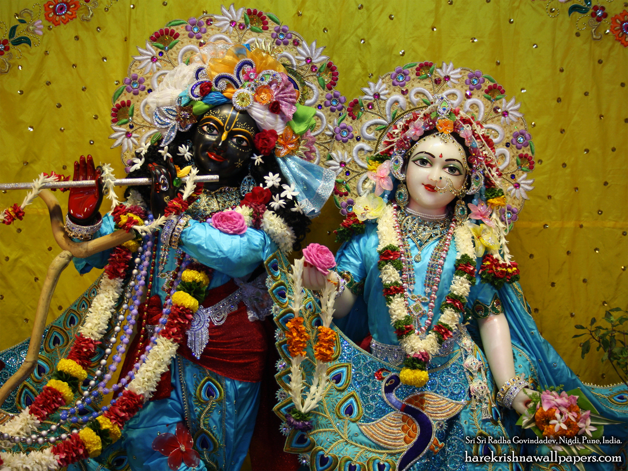 Sri Sri Radha Govind Close up Wallpaper (010) Size 1280x960 Download