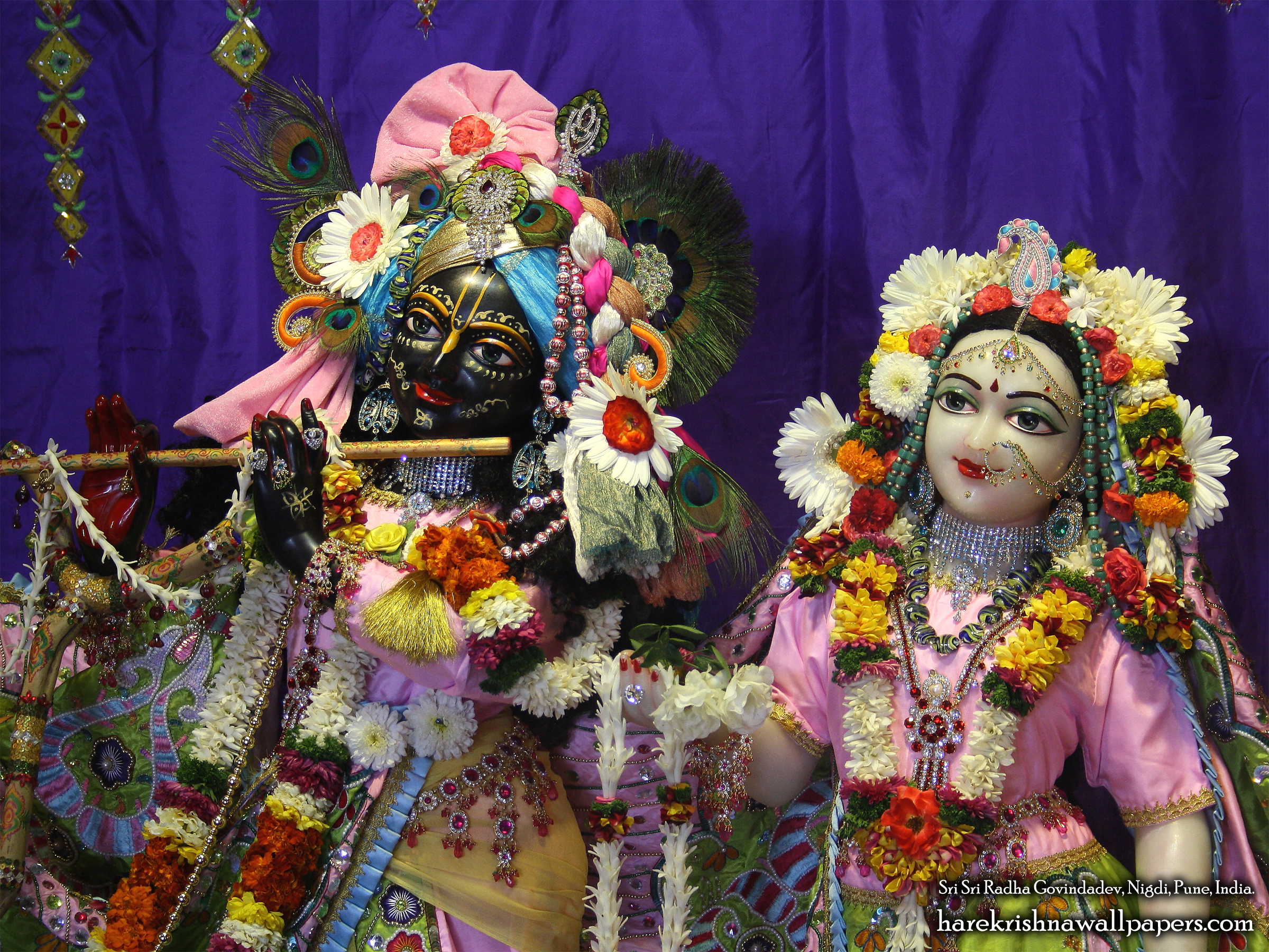 Sri Sri Radha Govind Close up Wallpaper (013) Size 2400x1800 Download