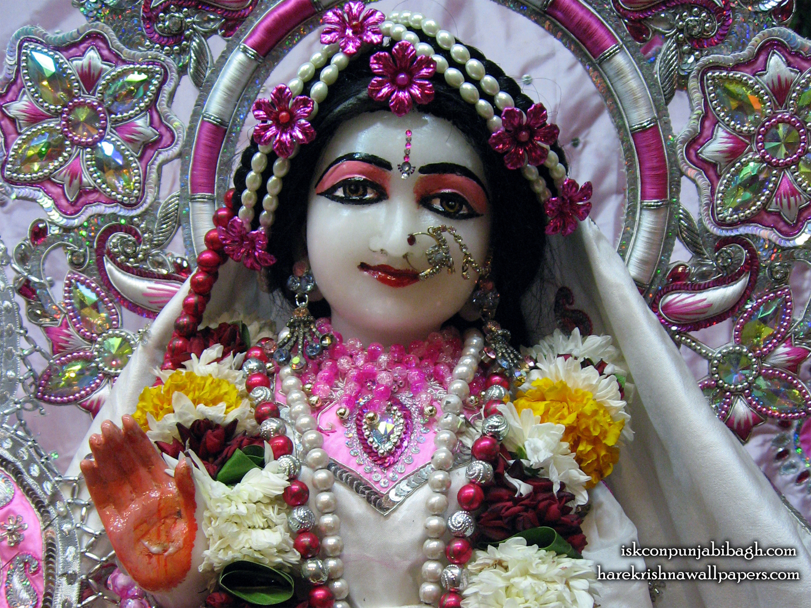 Sri Radha Close up Wallpaper (001) Size1600x1200 Download