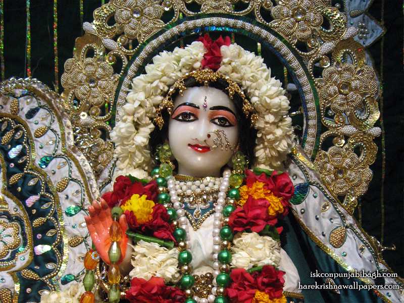 Sri Radha Close up Wallpaper (002)