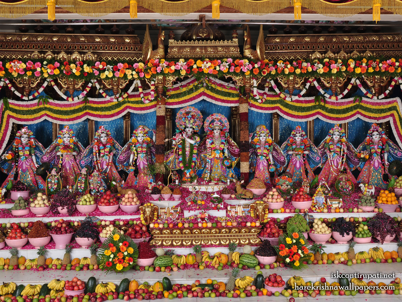 Sri Sri Radha Govinda with Ashtasakhi Wallpaper (001) Size 1400x1050 Download