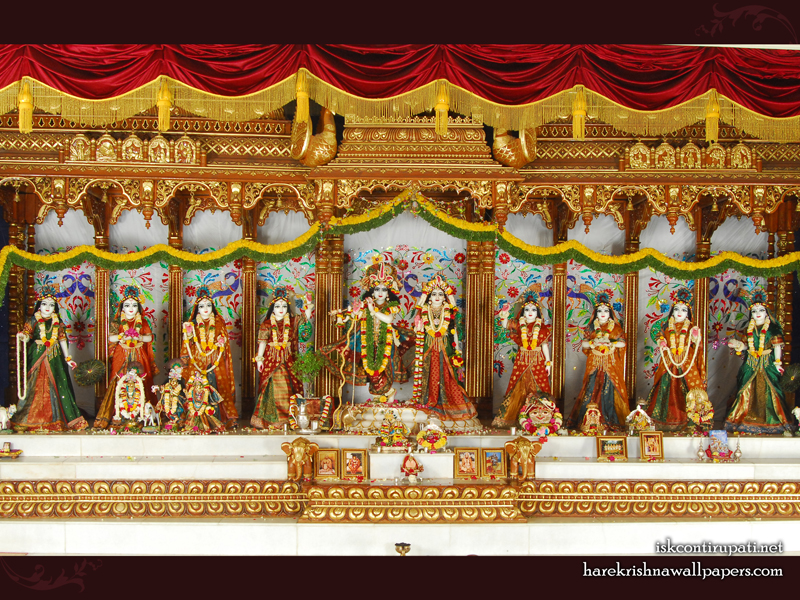 Sri Sri Radha Govinda with Ashtasakhi Wallpaper (002) Size 800x600 Download