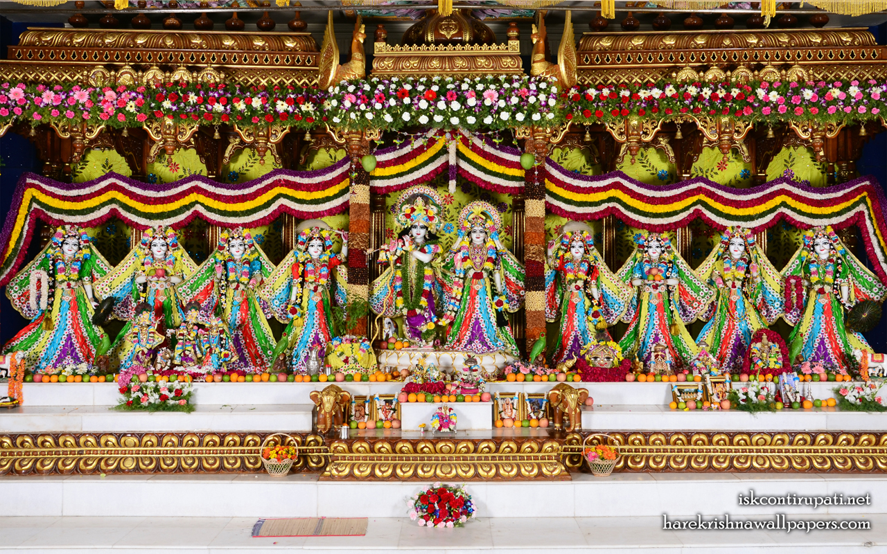 Sri Sri Radha Govinda with Ashtasakhi Wallpaper (003) Size 1280x800 Download