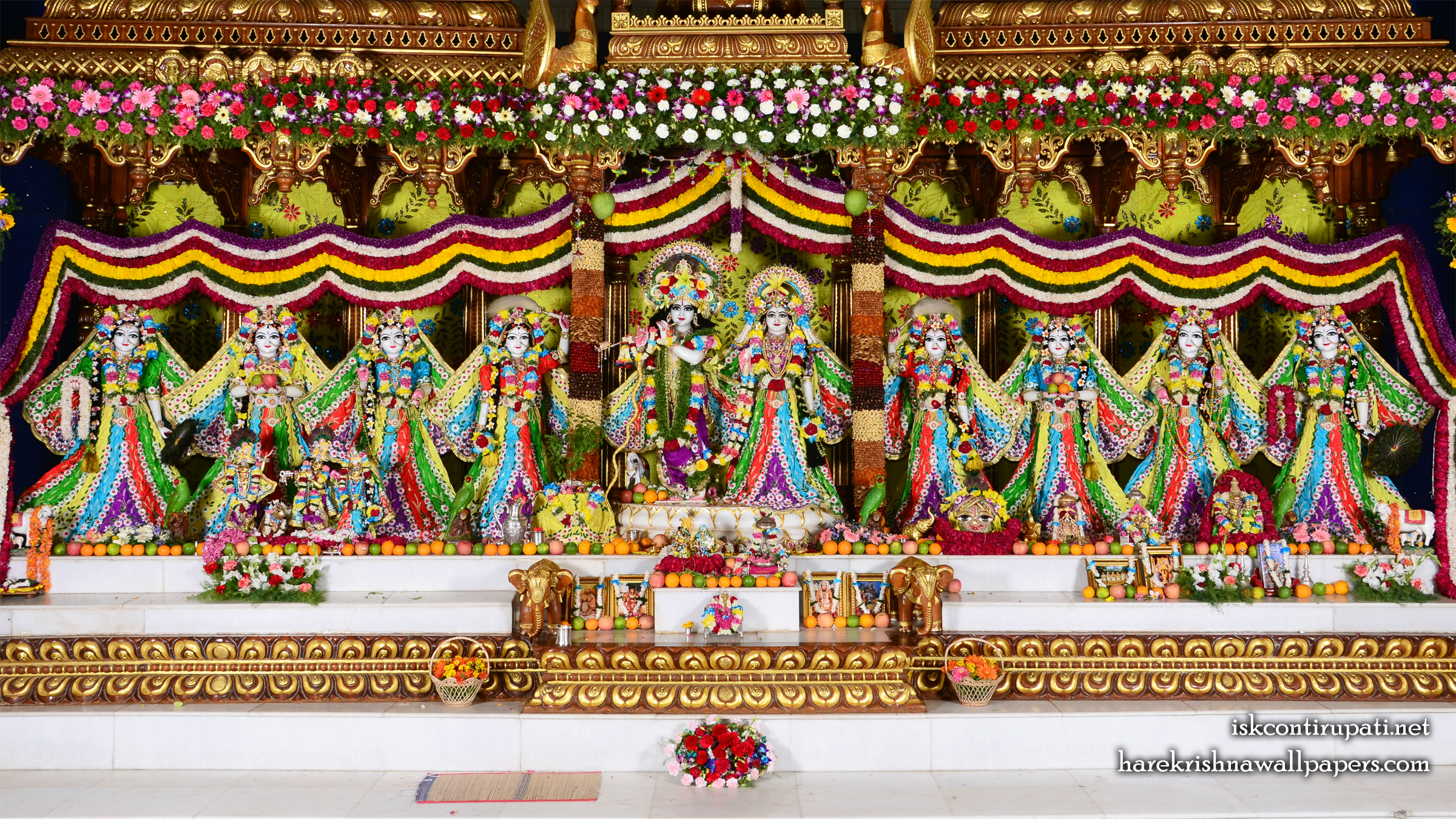 Sri Sri Radha Govinda with Ashtasakhi Wallpaper (003) Size 2400x1350 Download