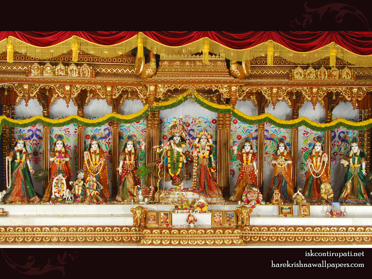Sri Sri Radha Govinda with Ashtasakhi Wallpaper (006) Size 1280x960 Download
