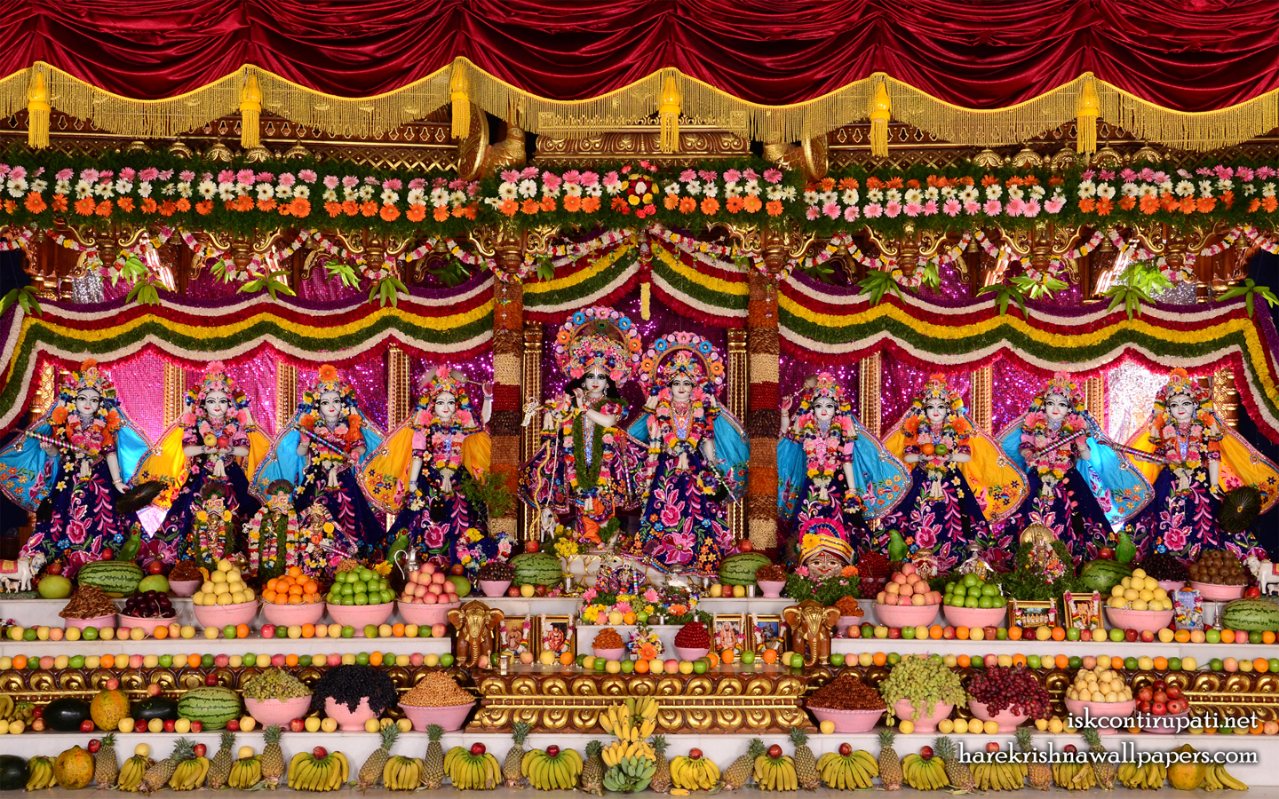 Sri Sri Radha Govinda with Ashtasakhi Wallpaper (009) Size 1440x900 Download