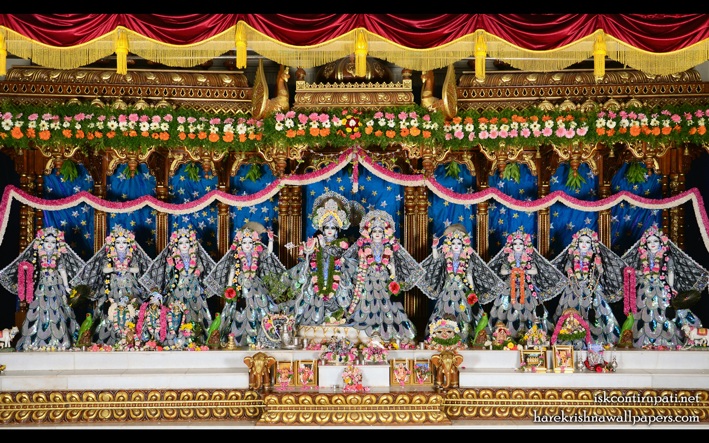 Sri Sri Radha Govinda with Ashtasakhi Wallpaper (010) Size 1440x900 Download