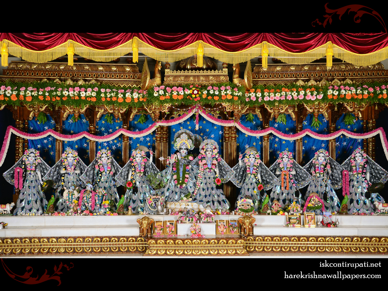 Sri Sri Radha Govinda with Ashtasakhi Wallpaper (010) Size1600x1200 Download