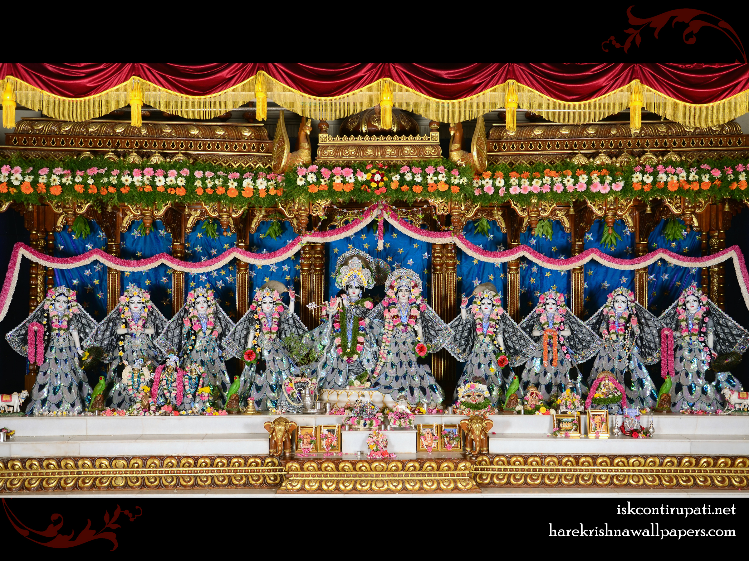 Sri Sri Radha Govinda with Ashtasakhi Wallpaper (010) Size 2400x1800 Download