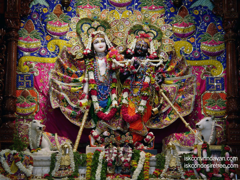 Sri Sri Krishna Balaram Wallpaper (038) Size 800x600 Download