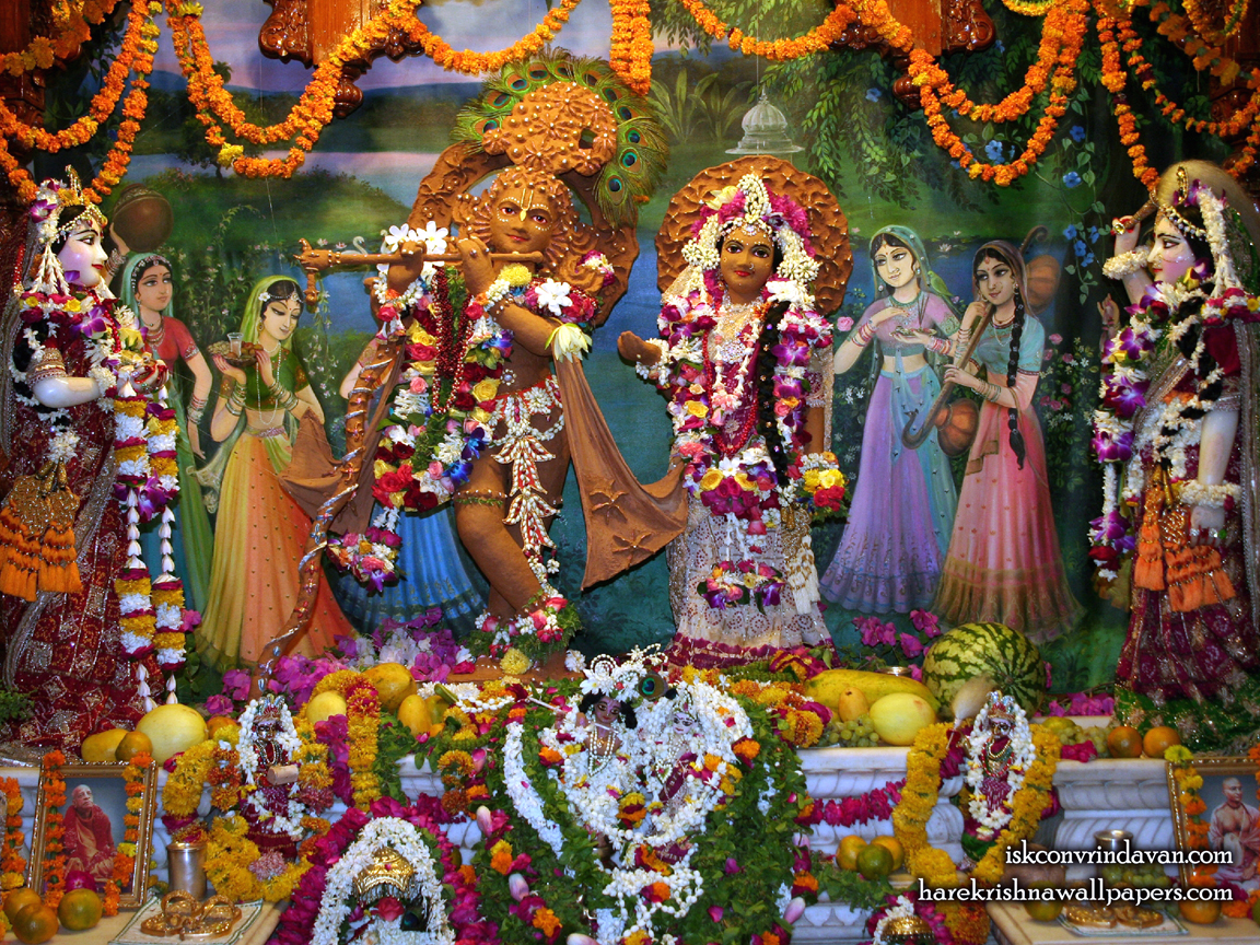 Sri Sri Radha Shyamsundar with Lalita Vishakha Wallpaper (001) Size 1152x864 Download