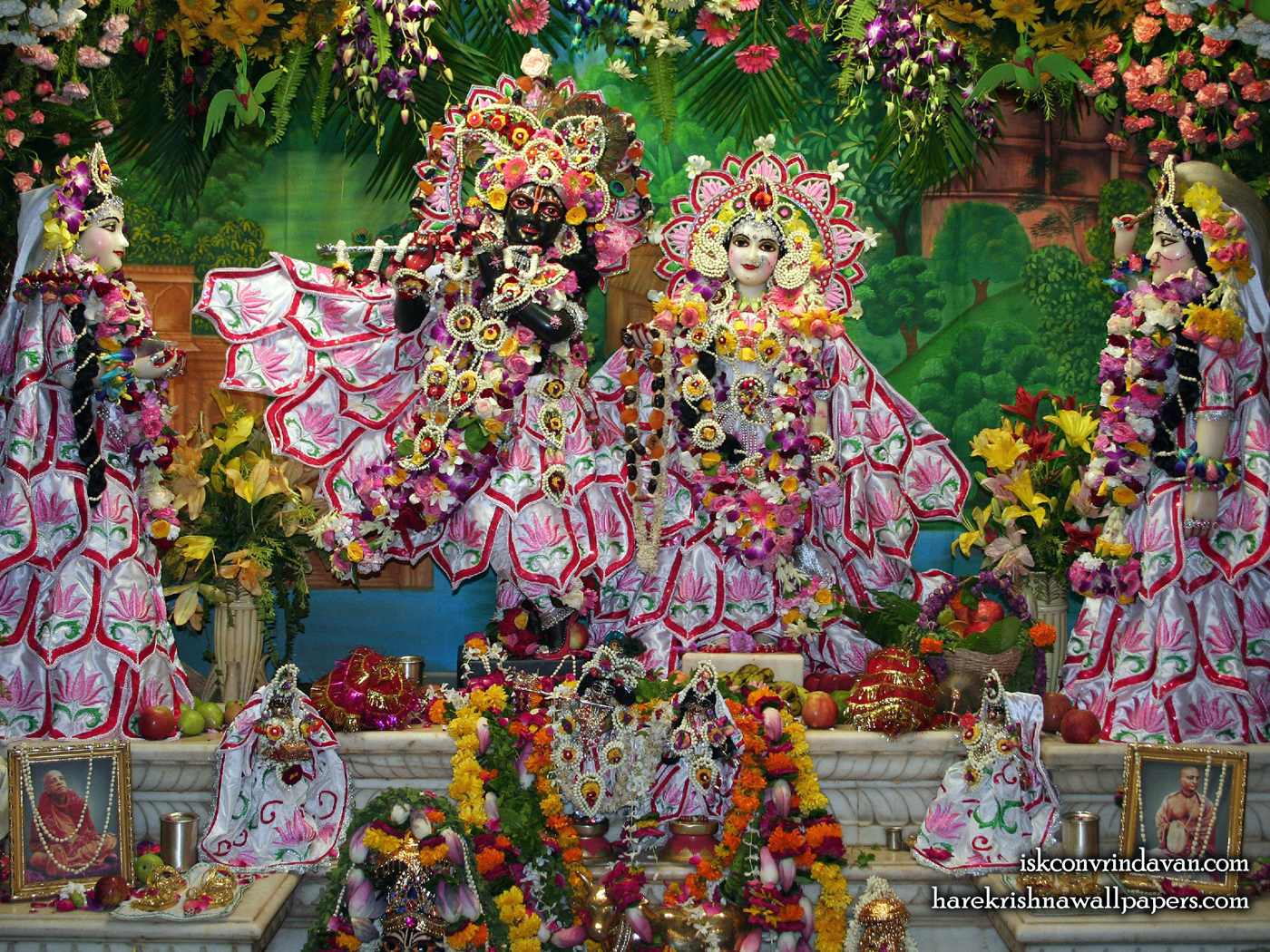 Sri Sri Radha Shyamsundar with Lalita Vishakha Wallpaper (002) Size 1400x1050 Download