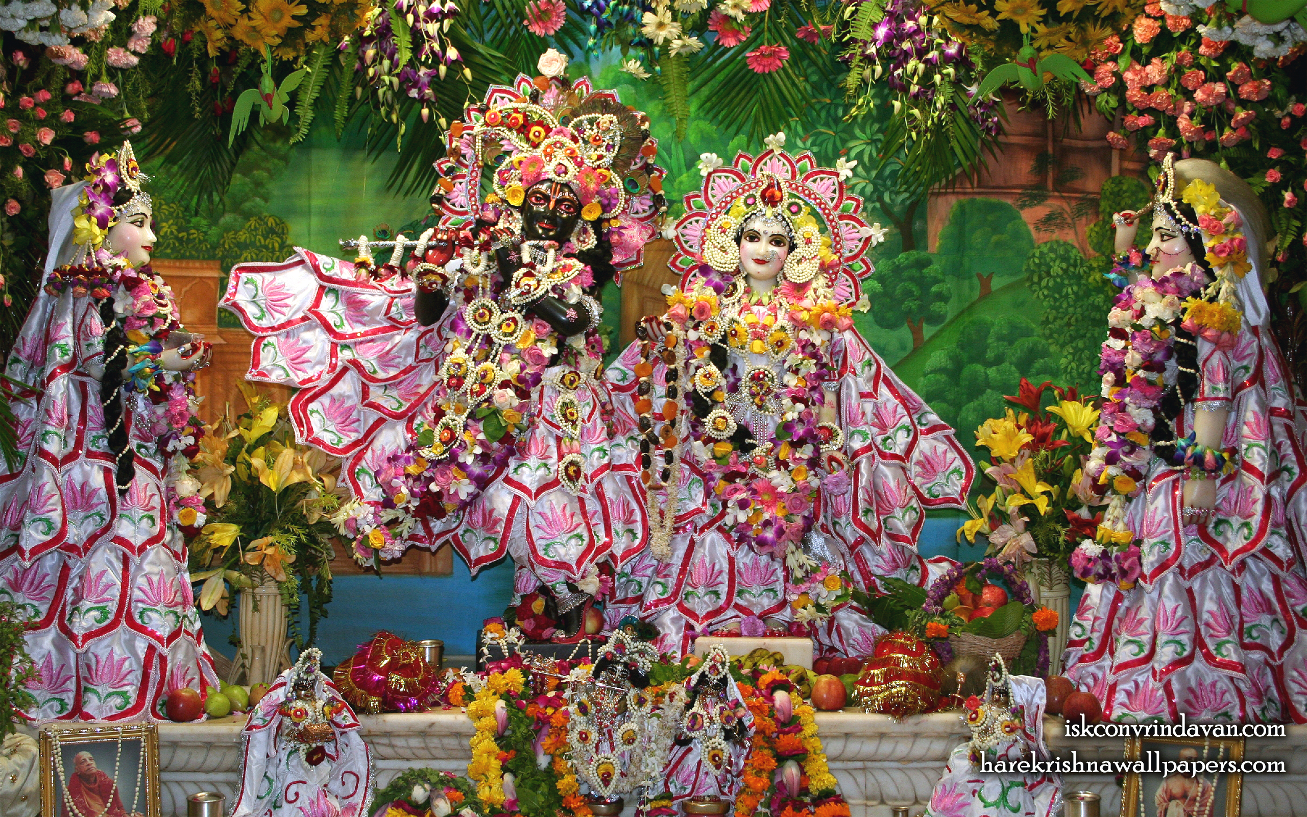 Sri Sri Radha Shyamsundar with Lalita Vishakha Wallpaper (002) Size 2560x1600 Download
