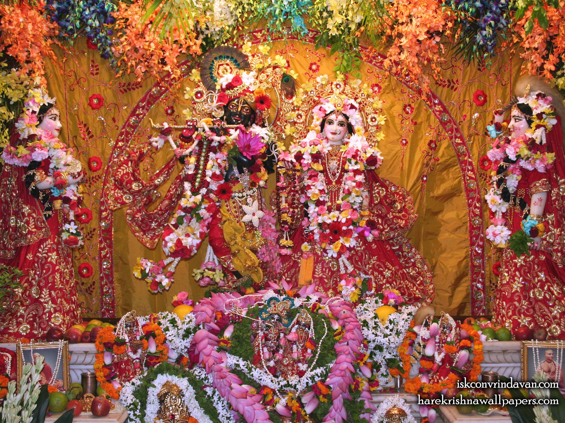 Sri Sri Radha Shyamsundar with Lalita Vishakha Wallpaper (005) Size 1920x1440 Download