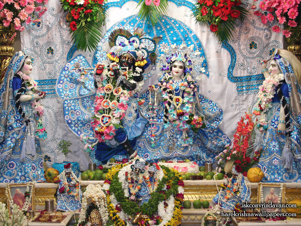 Sri Sri Radha Shyamsundar with Lalita Vishakha Wallpaper (007) Size 1024x768 Download